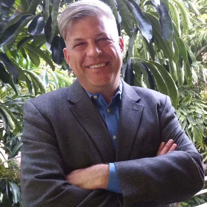 Portrait of Alex Guldbeck, hypnotherapist co-leading the retreat